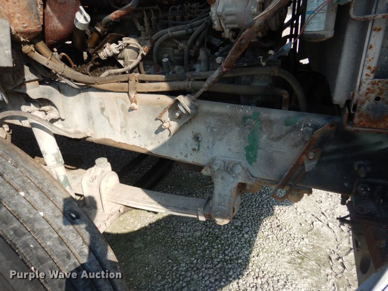 image for item JG9142 1996 Mack CH613  fertilizer delivery truck