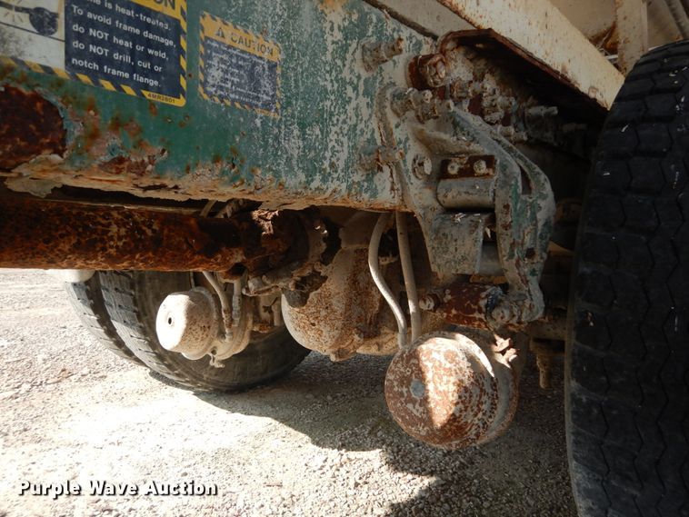 image for item JG9142 1996 Mack CH613  fertilizer delivery truck