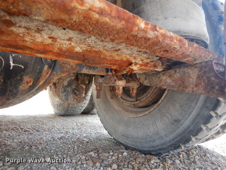 image for item JG9142 1996 Mack CH613  fertilizer delivery truck