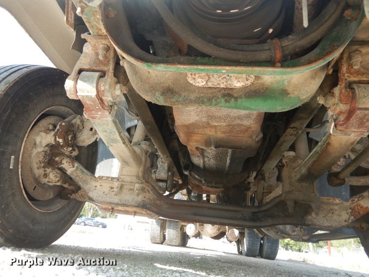 image for item JG9142 1996 Mack CH613  fertilizer delivery truck