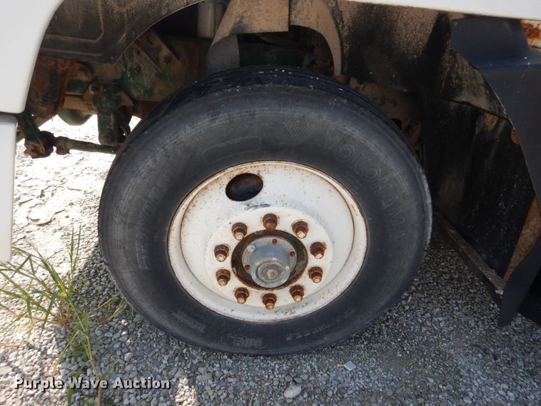 image for item JG9142 1996 Mack CH613  fertilizer delivery truck