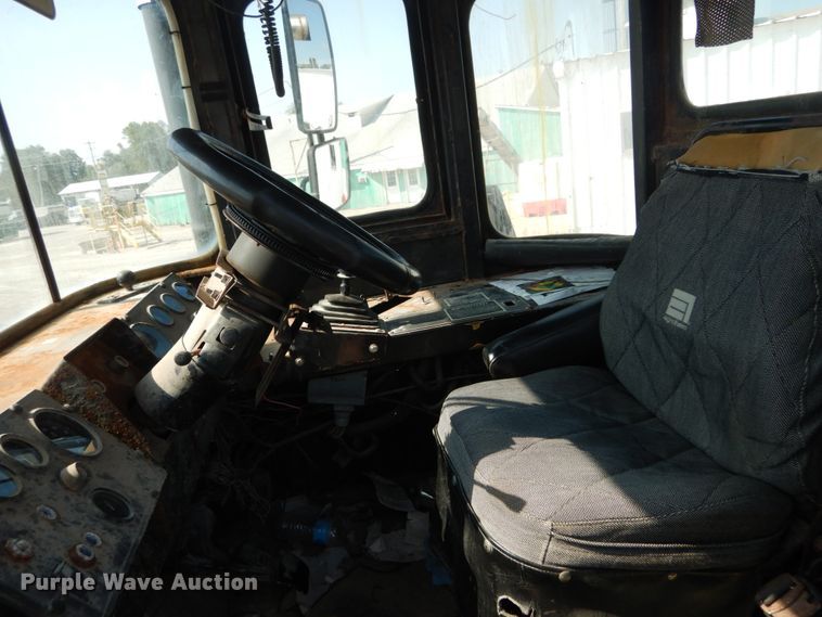 image for item JG9143 Ag-Chem TerraGator 1803  applicator cab and chassis