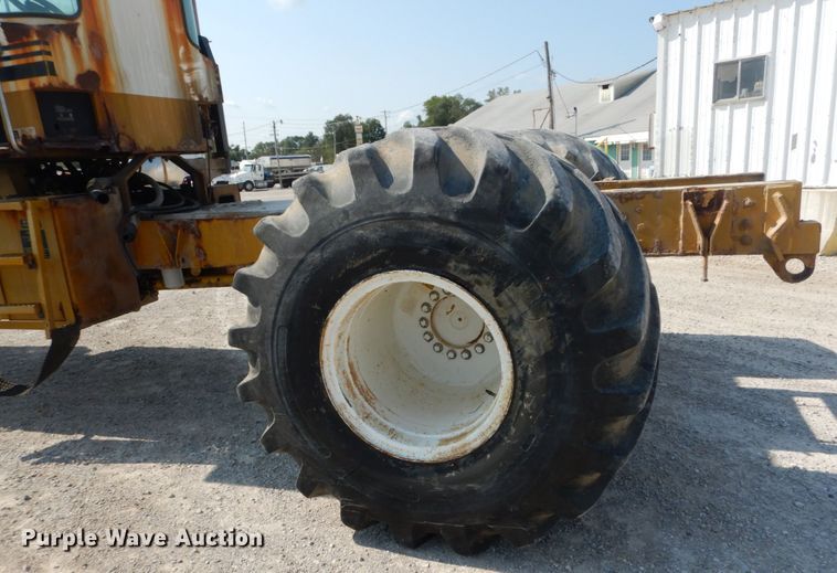 image for item JG9143 Ag-Chem TerraGator 1803  applicator cab and chassis