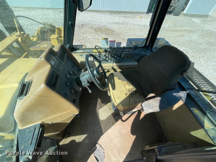 image for item JQ9630 1995 Caterpillar Challenger 85C  tractor