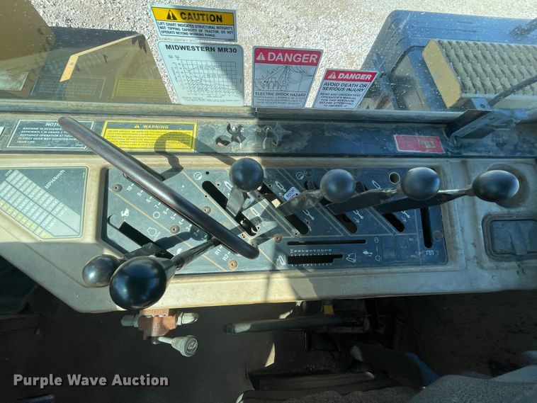 image for item JQ9630 1995 Caterpillar Challenger 85C  tractor