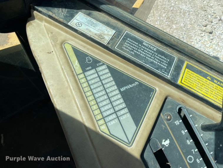 image for item JQ9630 1995 Caterpillar Challenger 85C  tractor