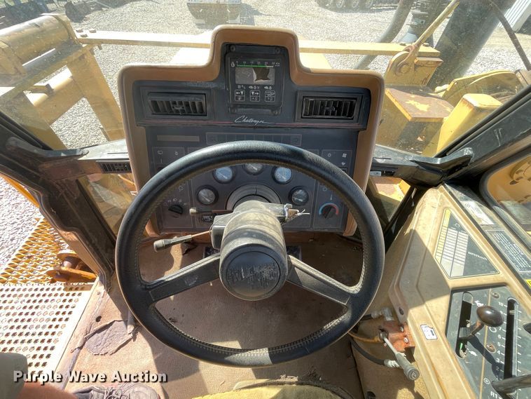 image for item JQ9630 1995 Caterpillar Challenger 85C  tractor