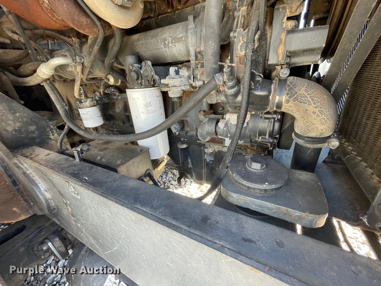 image for item JQ9630 1995 Caterpillar Challenger 85C  tractor