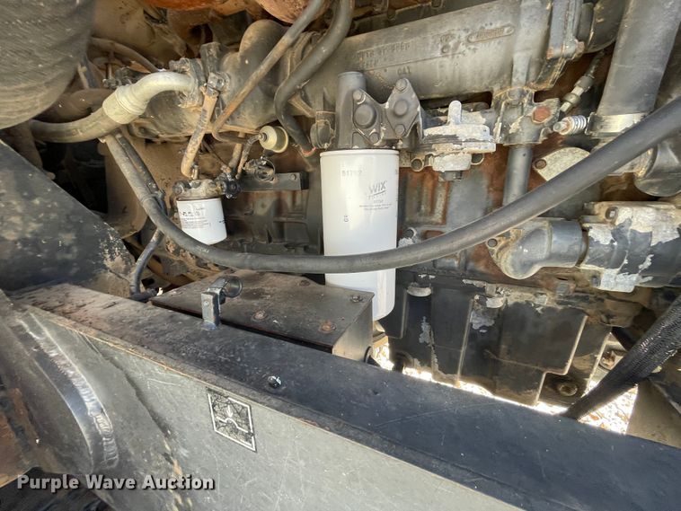 image for item JQ9630 1995 Caterpillar Challenger 85C  tractor