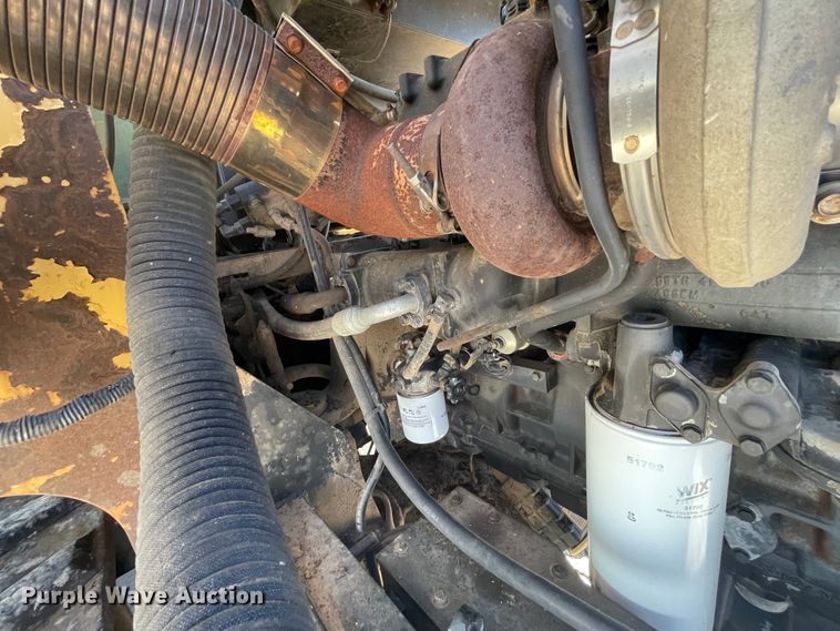 image for item JQ9630 1995 Caterpillar Challenger 85C  tractor