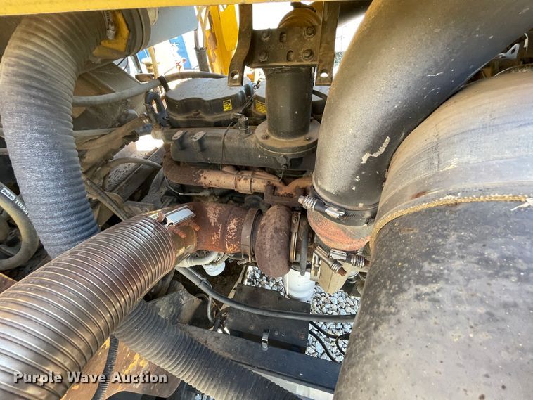 image for item JQ9630 1995 Caterpillar Challenger 85C  tractor