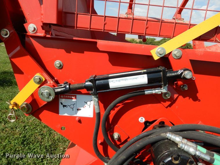 image for item KI9582 Highline Bale Pro CFR650  bale processor