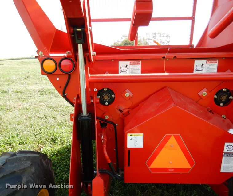 image for item KI9582 Highline Bale Pro CFR650  bale processor