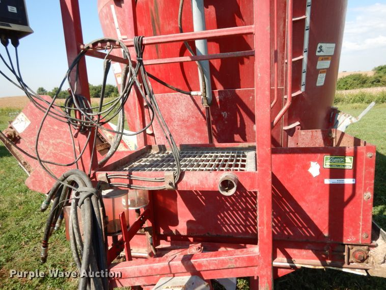 image for item KI9584 Jay-Lor 2725  feed mixer