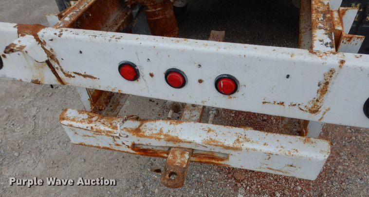 image for item KI9593 1994 Ford LT8000  fertilizer delivery truck