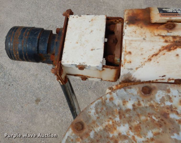 image for item KI9593 1994 Ford LT8000  fertilizer delivery truck