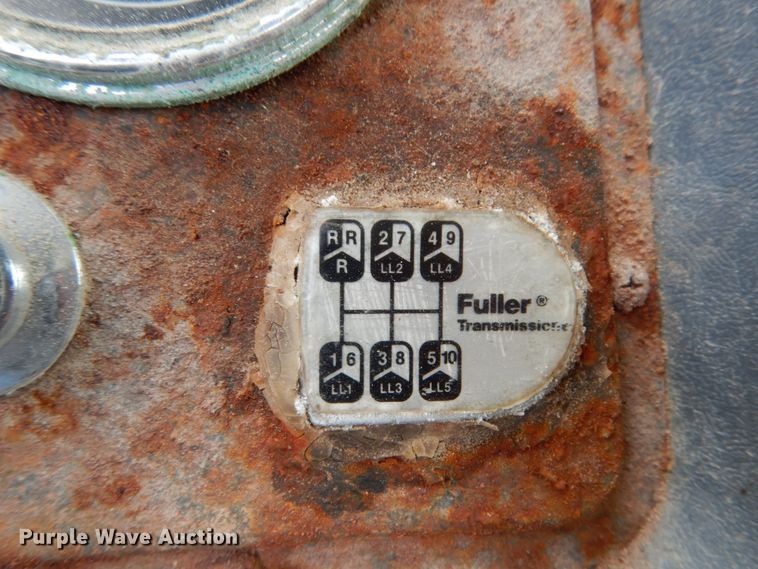 image for item KI9593 1994 Ford LT8000  fertilizer delivery truck