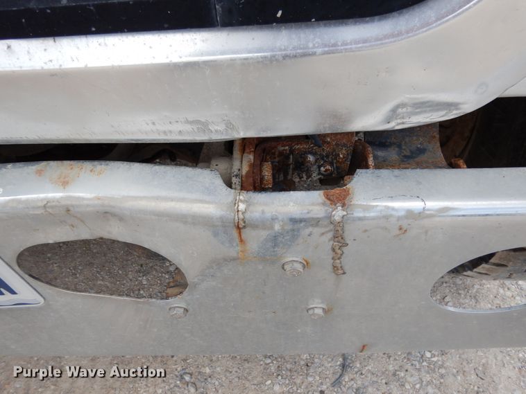 image for item KI9593 1994 Ford LT8000  fertilizer delivery truck