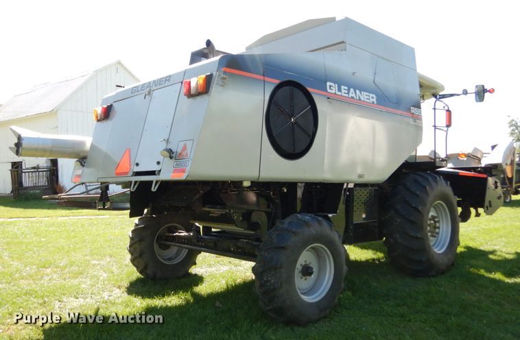 image for item KI9613 2005 Gleaner R55  RWA combine