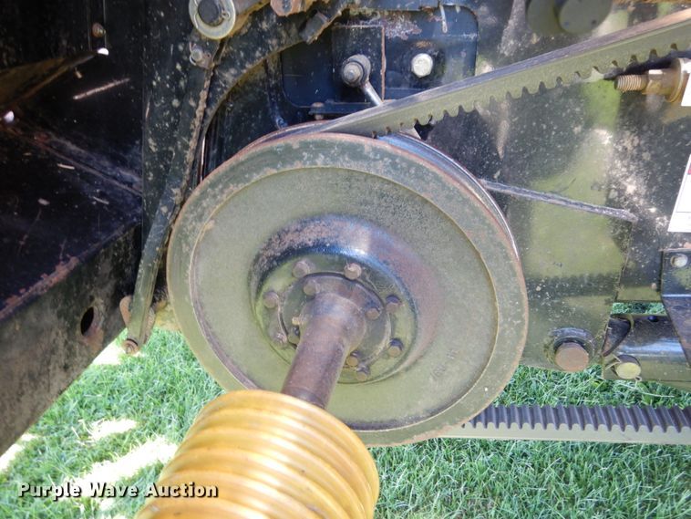 image for item KI9613 2005 Gleaner R55  RWA combine