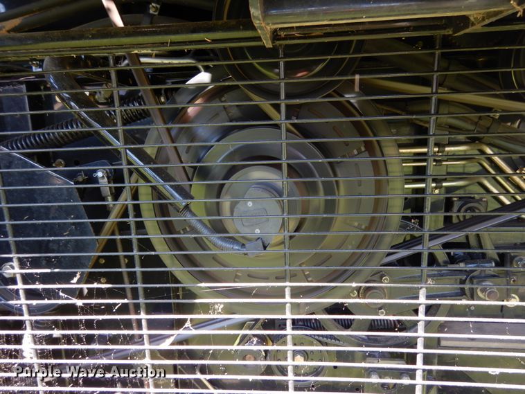 image for item KI9613 2005 Gleaner R55  RWA combine