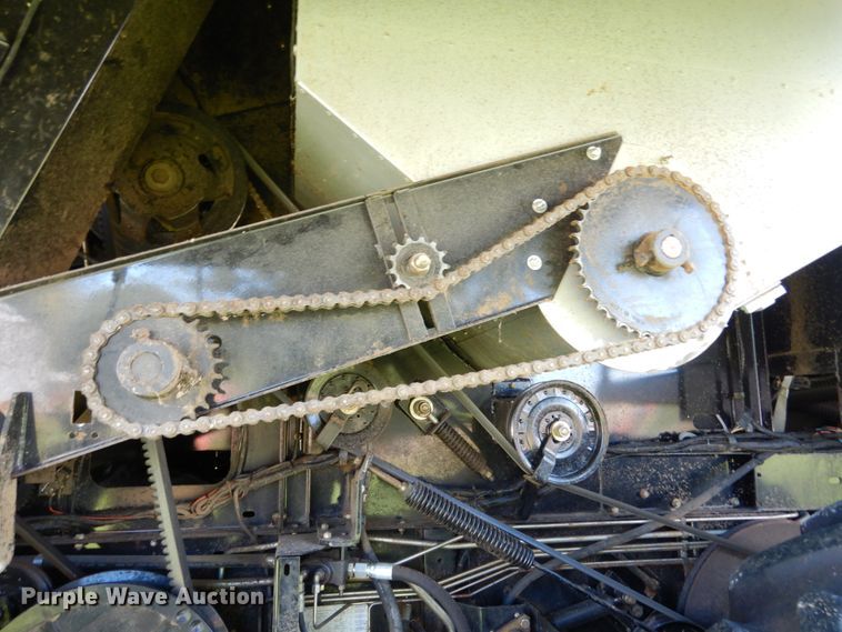 image for item KI9613 2005 Gleaner R55  RWA combine