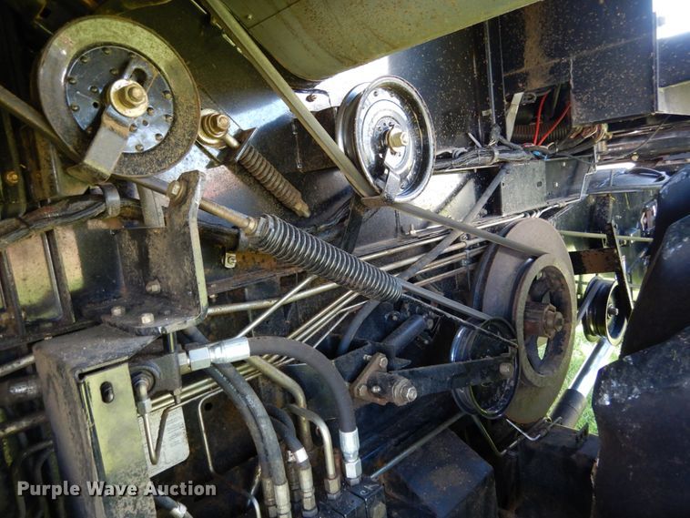 image for item KI9613 2005 Gleaner R55  RWA combine