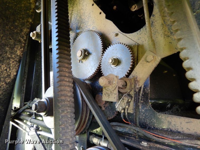 image for item KI9613 2005 Gleaner R55  RWA combine