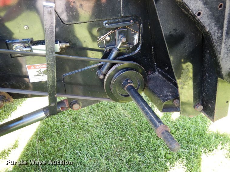 image for item KI9613 2005 Gleaner R55  RWA combine