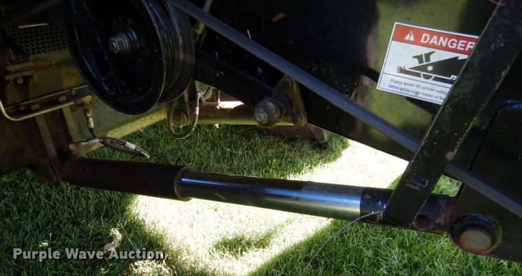 image for item KI9613 2005 Gleaner R55  RWA combine