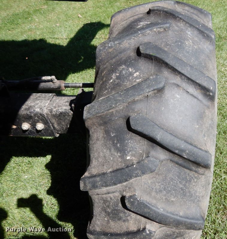 image for item KI9613 2005 Gleaner R55  RWA combine