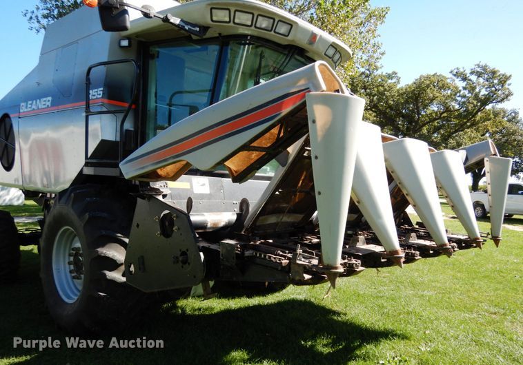 image for item KI9614 AGCO 438  corn head