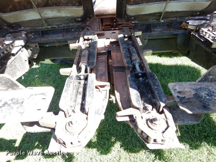 image for item KI9614 AGCO 438  corn head