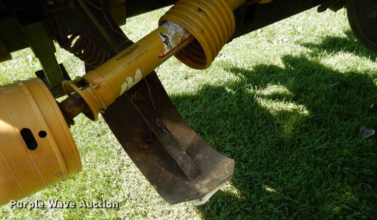 image for item KI9614 AGCO 438  corn head