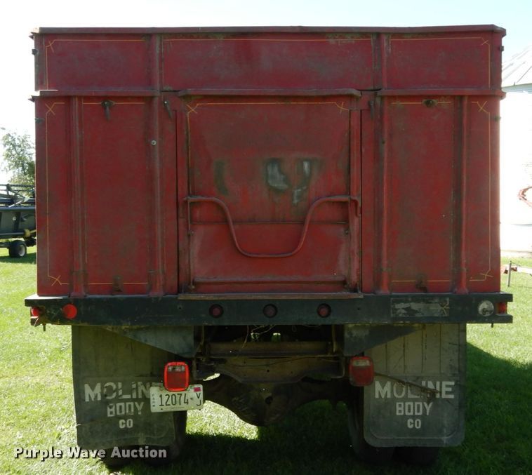 image for item KI9615 1976 Chevrolet C60  grain truck