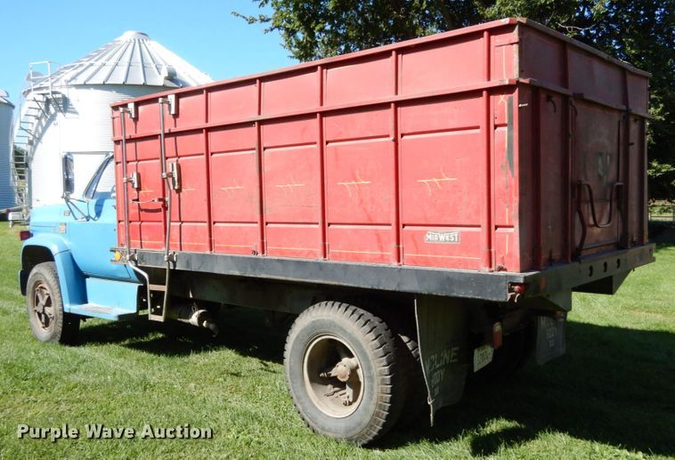 image for item KI9615 1976 Chevrolet C60  grain truck