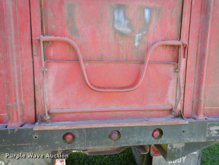 image for item KI9615 1976 Chevrolet C60  grain truck