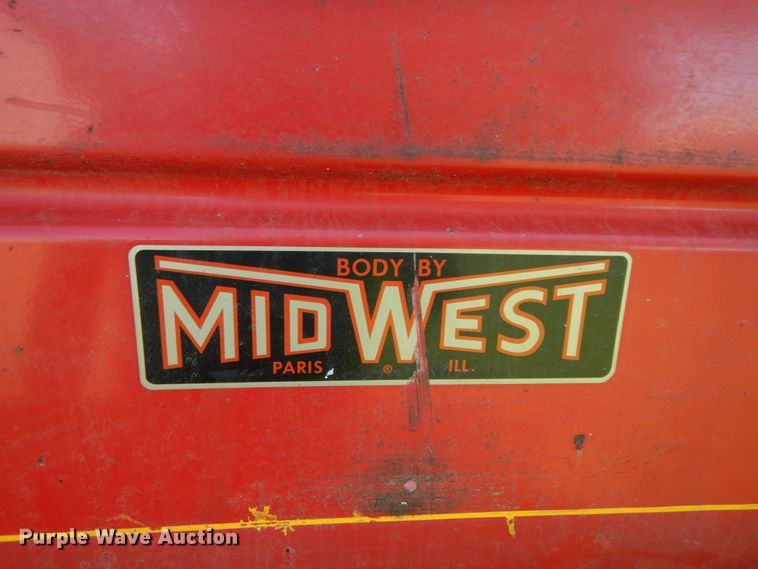 image for item KI9615 1976 Chevrolet C60  grain truck