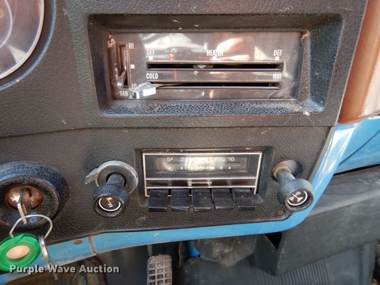 image for item KI9615 1976 Chevrolet C60  grain truck