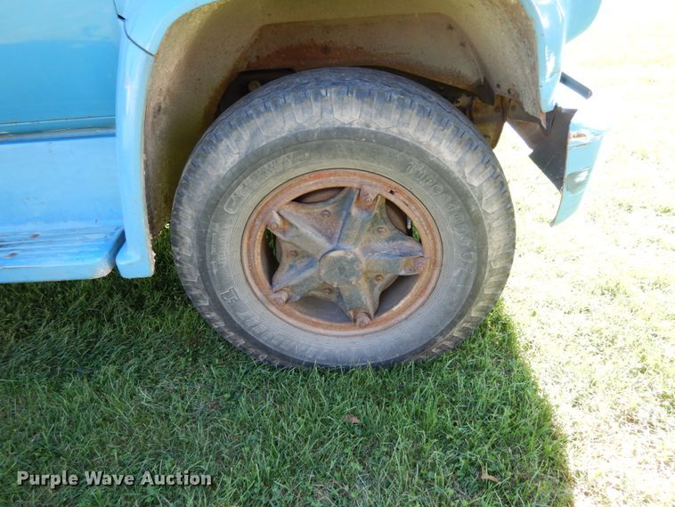 image for item KI9615 1976 Chevrolet C60  grain truck