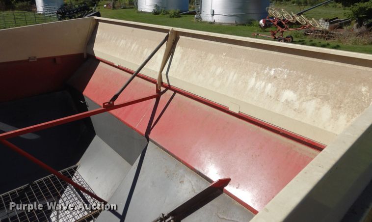 image for item KI9616 Killbros 1160  grain cart