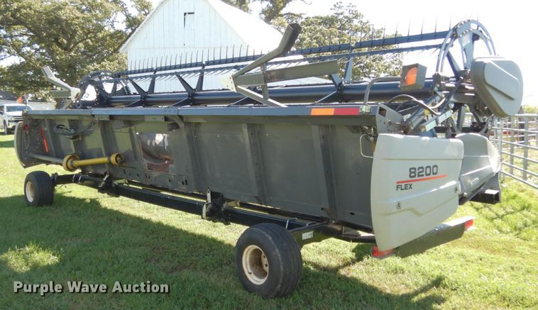 image for item KI9618 2011 AGCO 8200  flex head