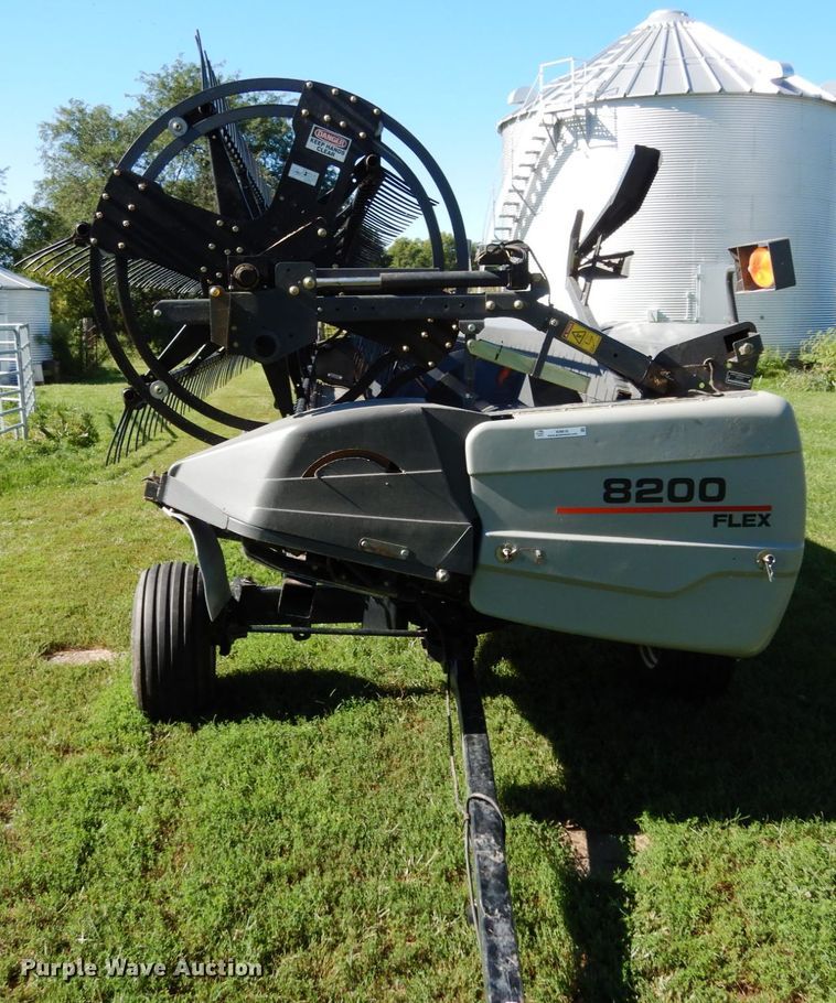 image for item KI9618 2011 AGCO 8200  flex head