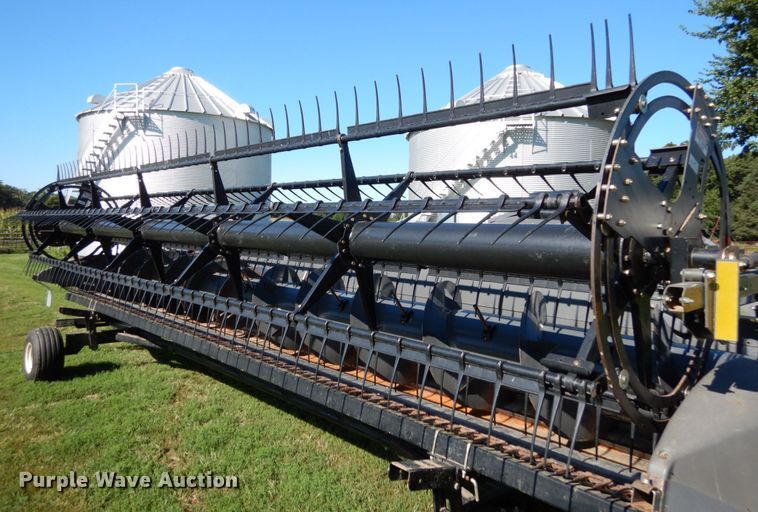 image for item KI9618 2011 AGCO 8200  flex head