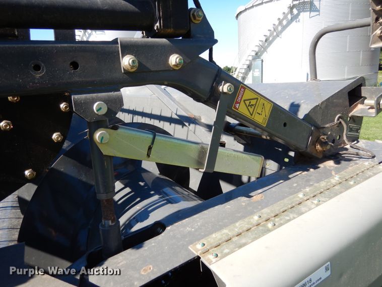 image for item KI9618 2011 AGCO 8200  flex head