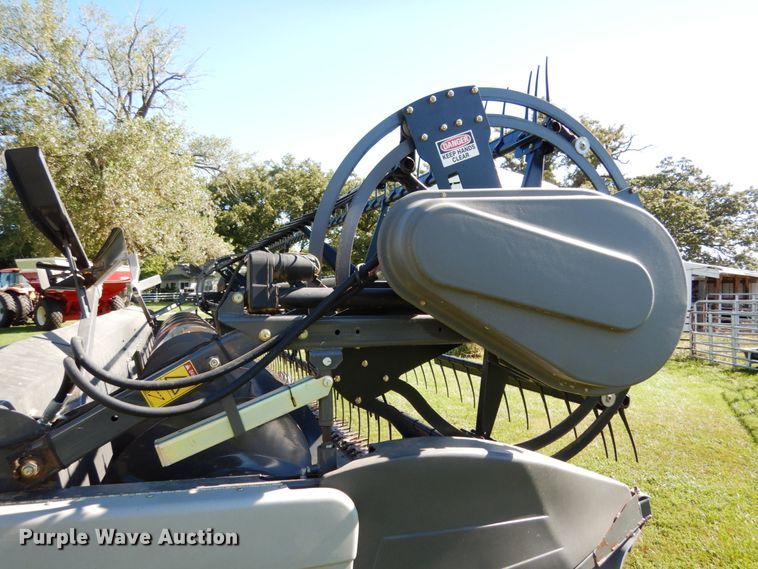 image for item KI9618 2011 AGCO 8200  flex head