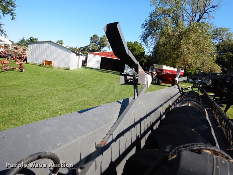 image for item KI9618 2011 AGCO 8200  flex head