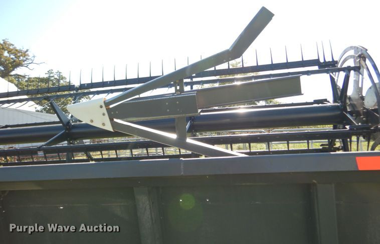 image for item KI9618 2011 AGCO 8200  flex head