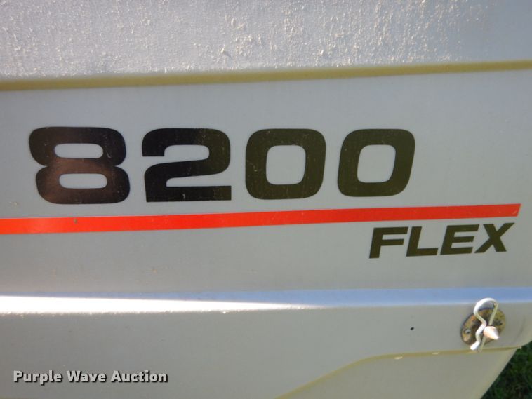 image for item KI9618 2011 AGCO 8200  flex head