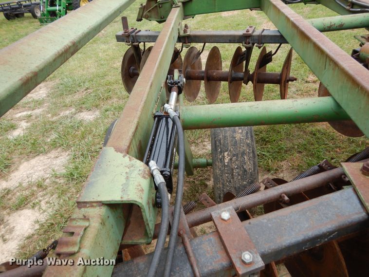 image for item KI9628 John Deere T0230  double off-set disk